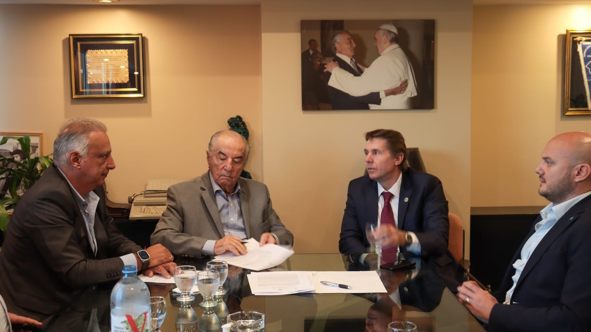 Comercio acordó 5% en tres meses y un bono de $120.000