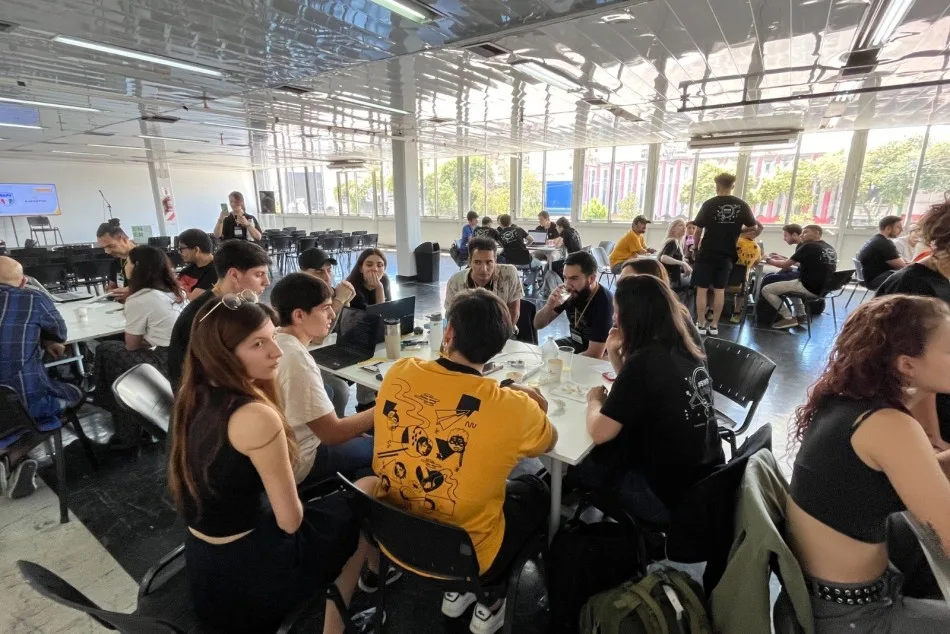Cultural Fontanarrosa relanza POV con talleres de escritura, foto, danza y videojuegos