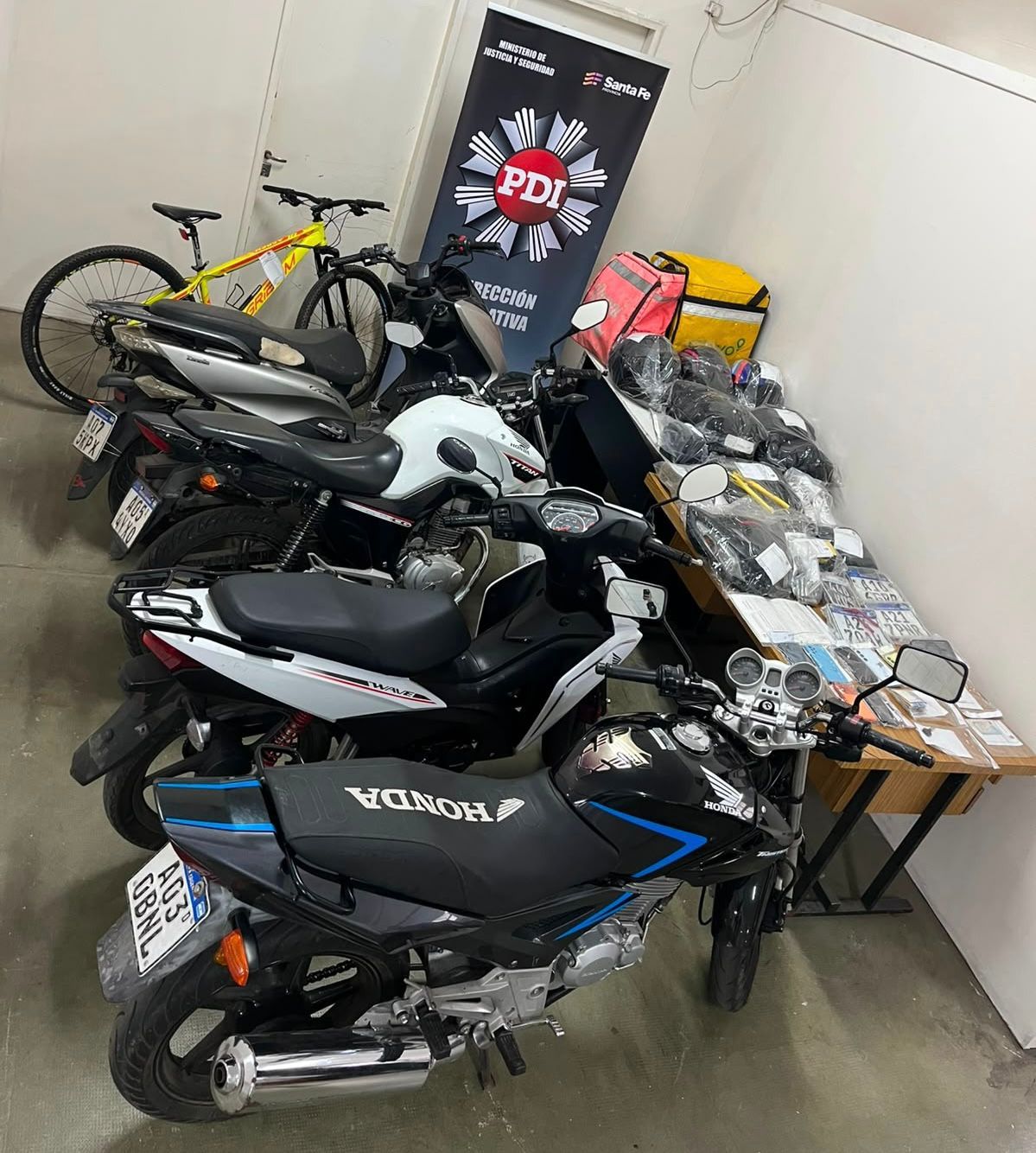 Desbaratan banda de robo de motos en Ludueña: dos detenidos y nueve allanamientos
