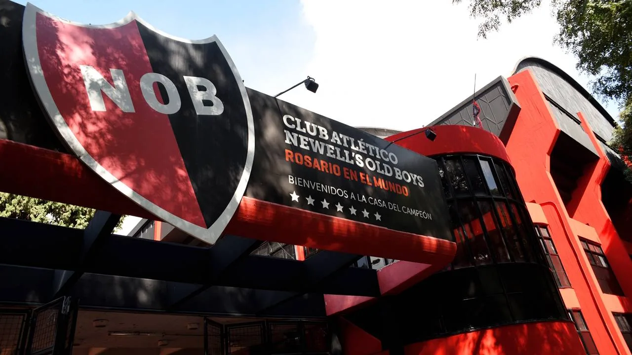 FIFA inhibe a Newell’s por tres mercados de pases por deuda de 450.000 dólares