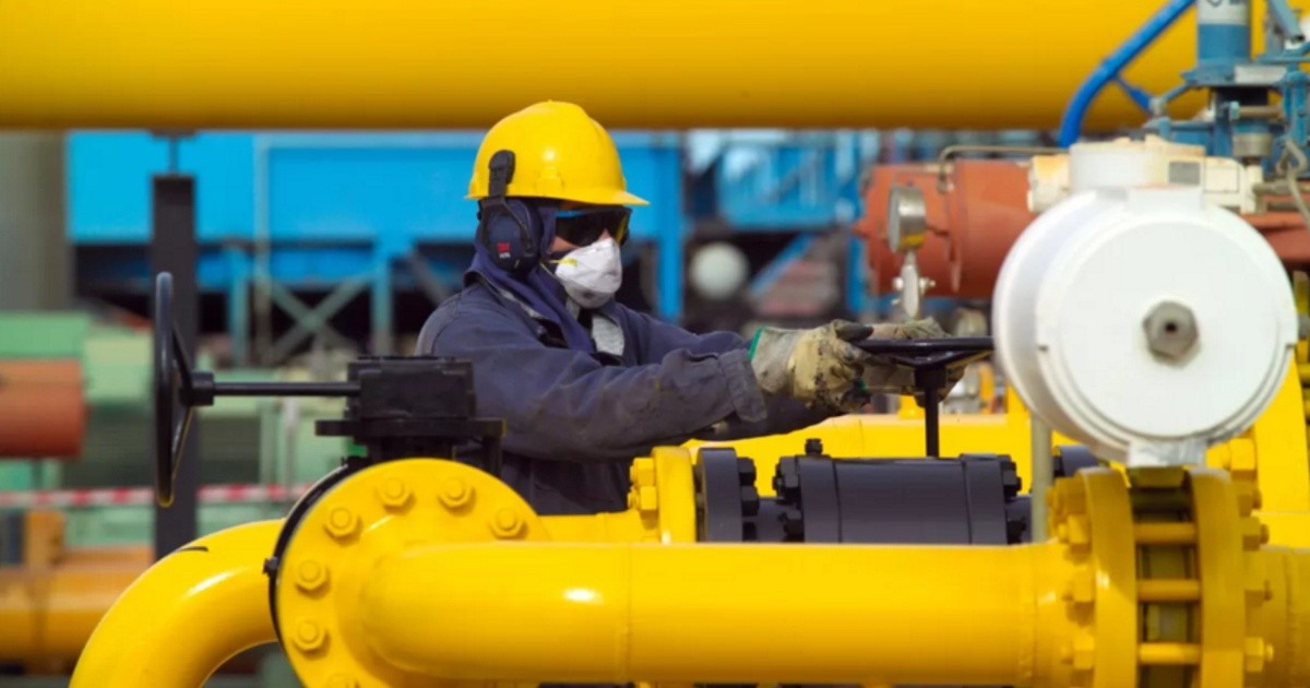 Industria en alerta por gas: faltan buques de GNL y crece la apuesta por GLP