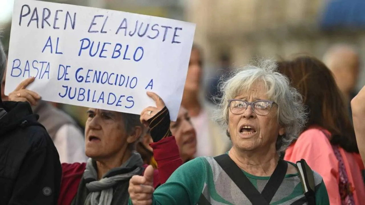 Jubilaciones: la mínima perdió 10,3% frente a la inflación según Iaraf