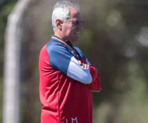 Madelón mueve las piezas en Unión: la duda del lateral derecho