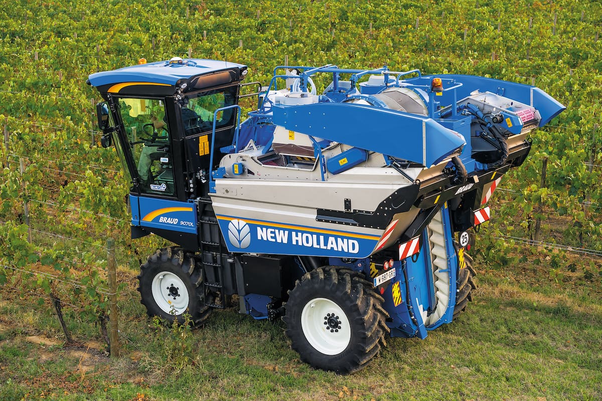 New Holland mostró la vendimiadora Braud 9070L y soluciones digitales en Sitevinitech 2026
