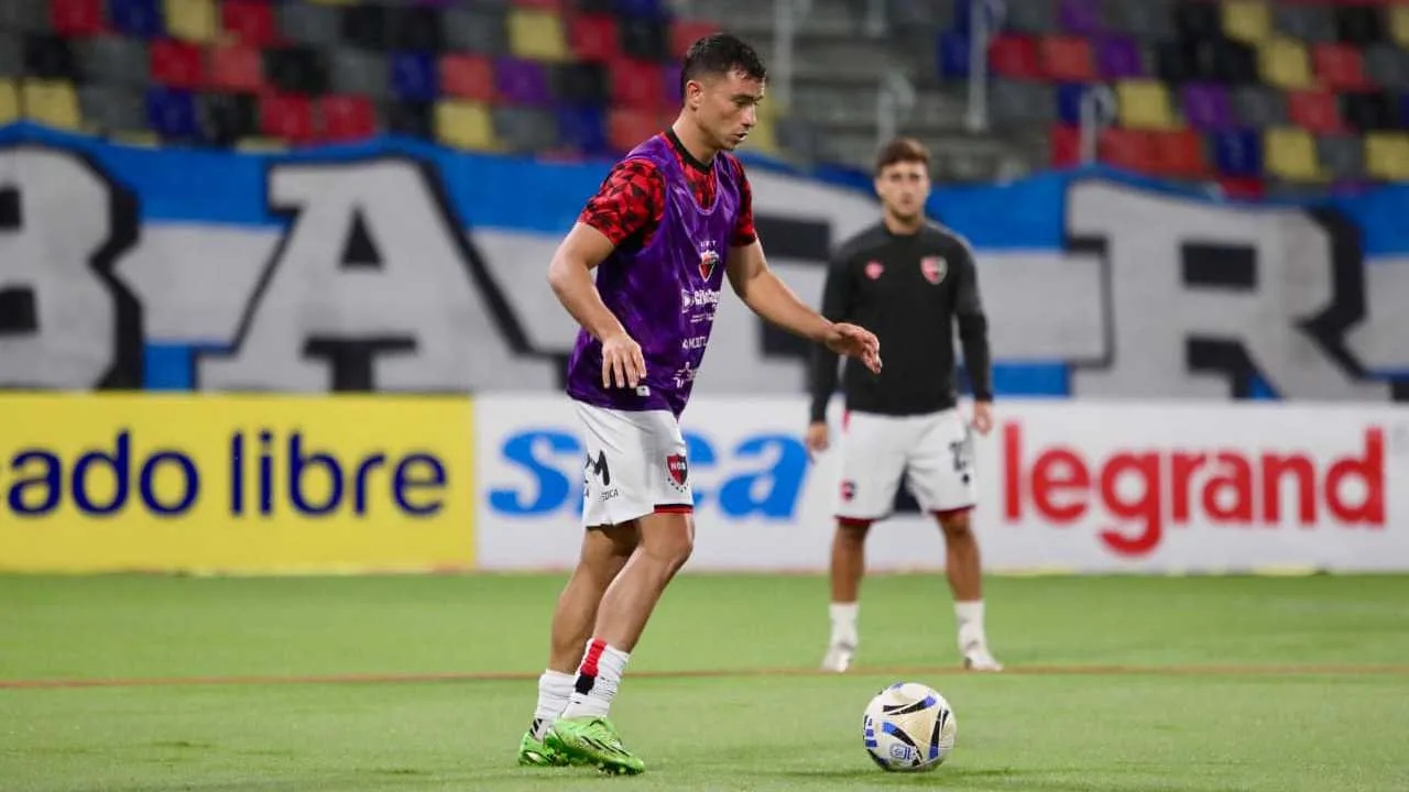 Otra baja en la zaga: Bruno Cabrera, desgarro grado 2 y se perdería el resto del torneo