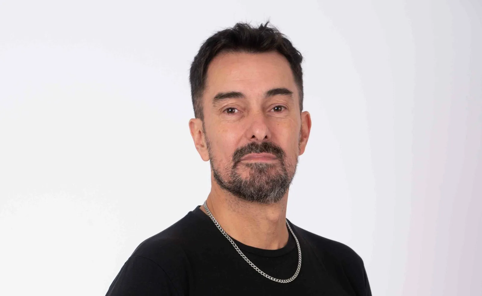 Periodista Rodrigo Miró fue asaltado y atacado con una faca en Arroyito