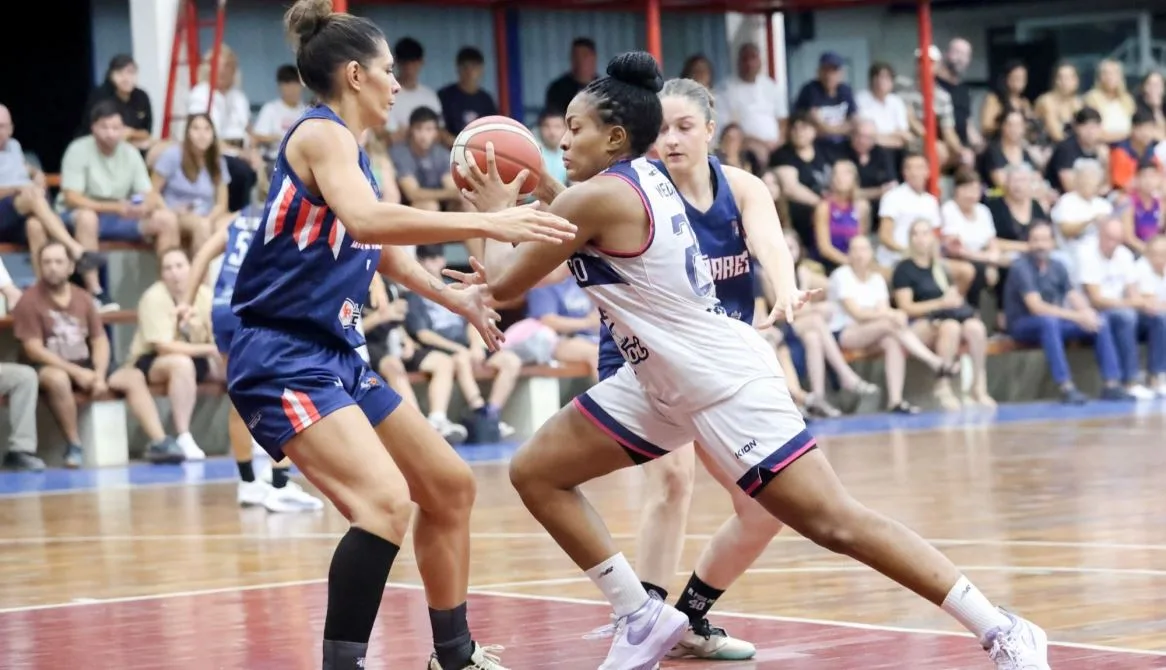 Selena Medrick y la gira que define a Náutico en la Liga Femenina