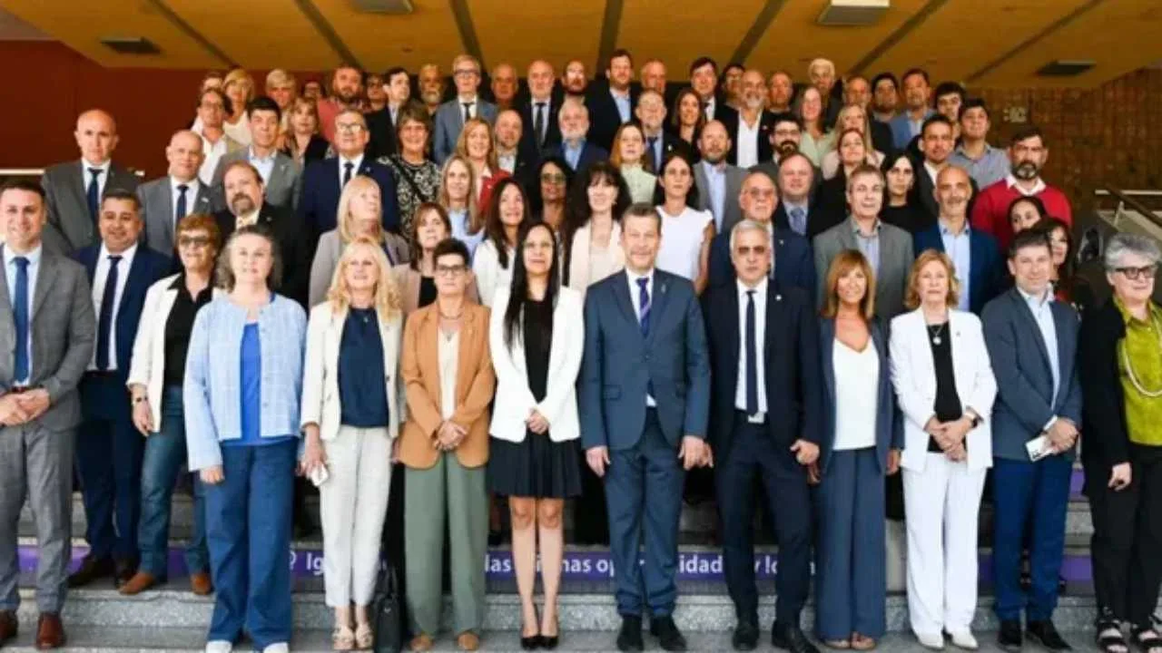 Universidades reclaman paritarias y cumplimiento de la Ley de Financiamiento